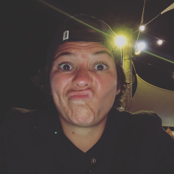 Meet your Posher, Jen - Picture 1 of 1